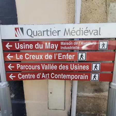 Face Au Musee De La Coutellerie *